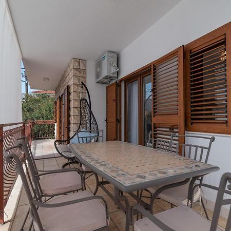 Oleandar Lägenhet Trogir Exteriör bild