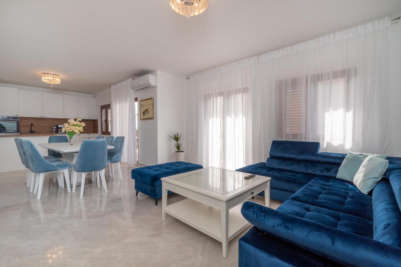 Oleandar Lägenhet Trogir Exteriör bild