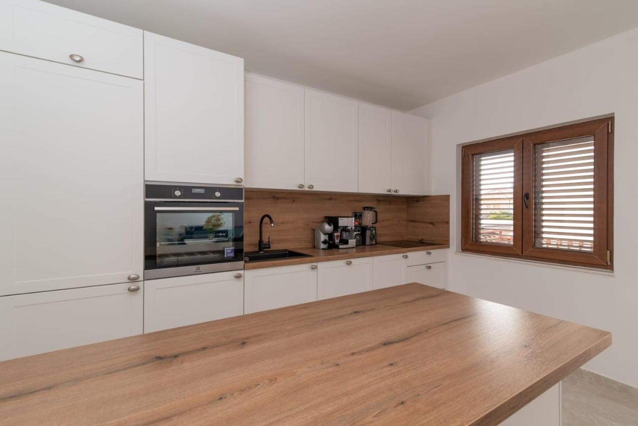 Oleandar Lägenhet Trogir Exteriör bild